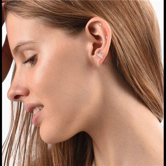 18 Pairs Tiny Cartilage Stud Earrings for Women Men Star Moon Heart Disc Ball - Picture 6 of 8